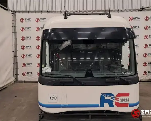 Cab Renault | B180008042